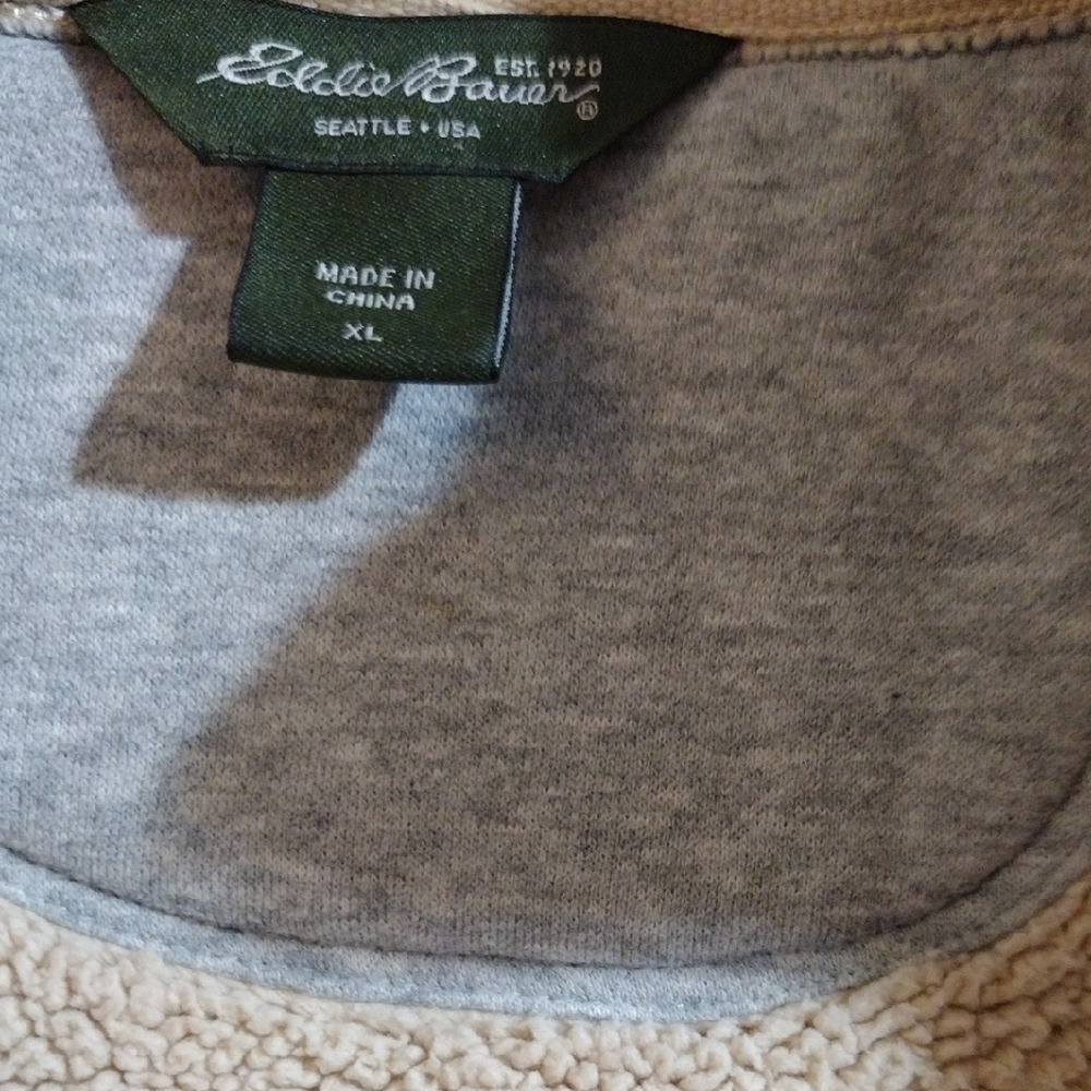 Eddie Bauer Warm And Cozy Light Gray Zip-Up Sweater - Picture 4 of 5